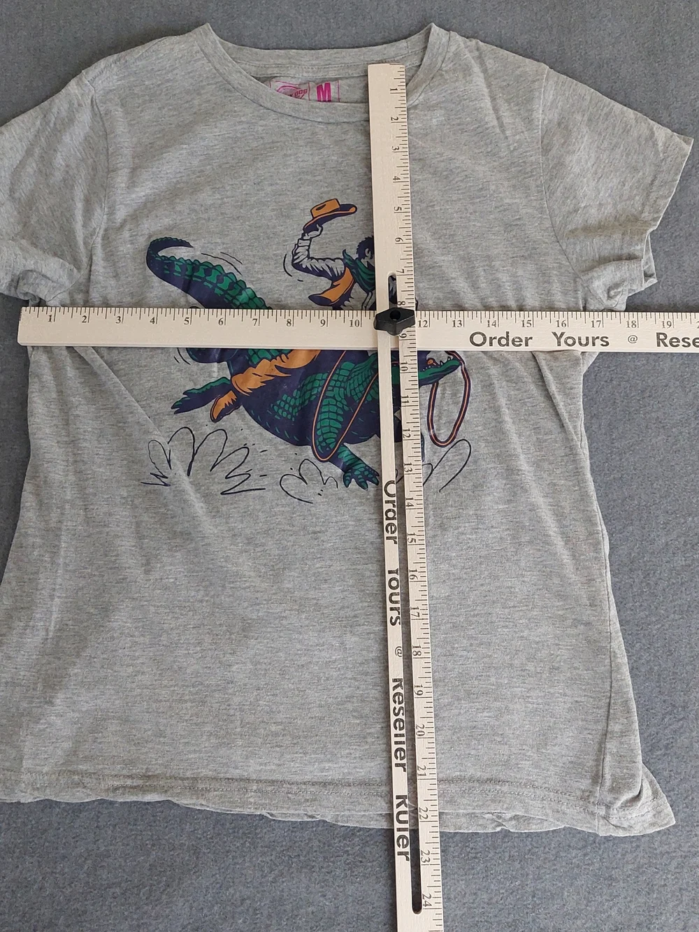 Crazy Dog T-Shirts Cowboy Riding Alligator Womens Graphic Tee Gray Medium - Picture 3 of 4